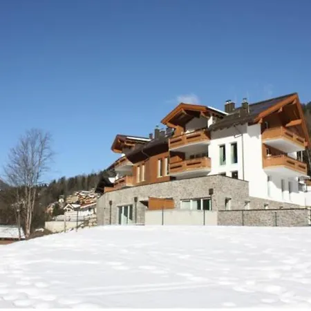 Drei Berge 4 アパート *