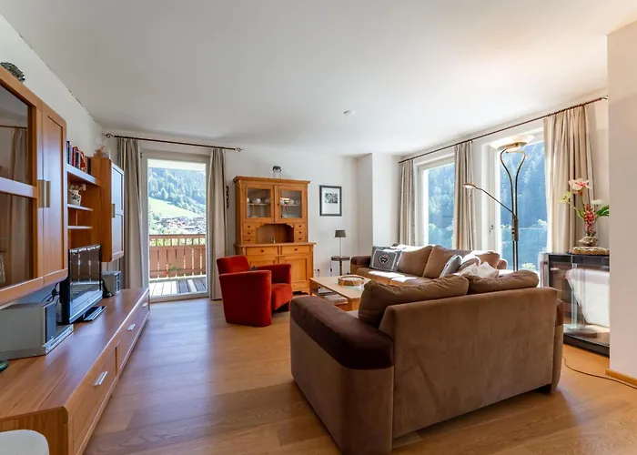 Drei Berge 4 アパート