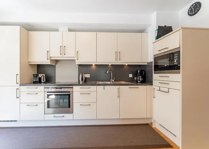 Drei Berge 4 アパート